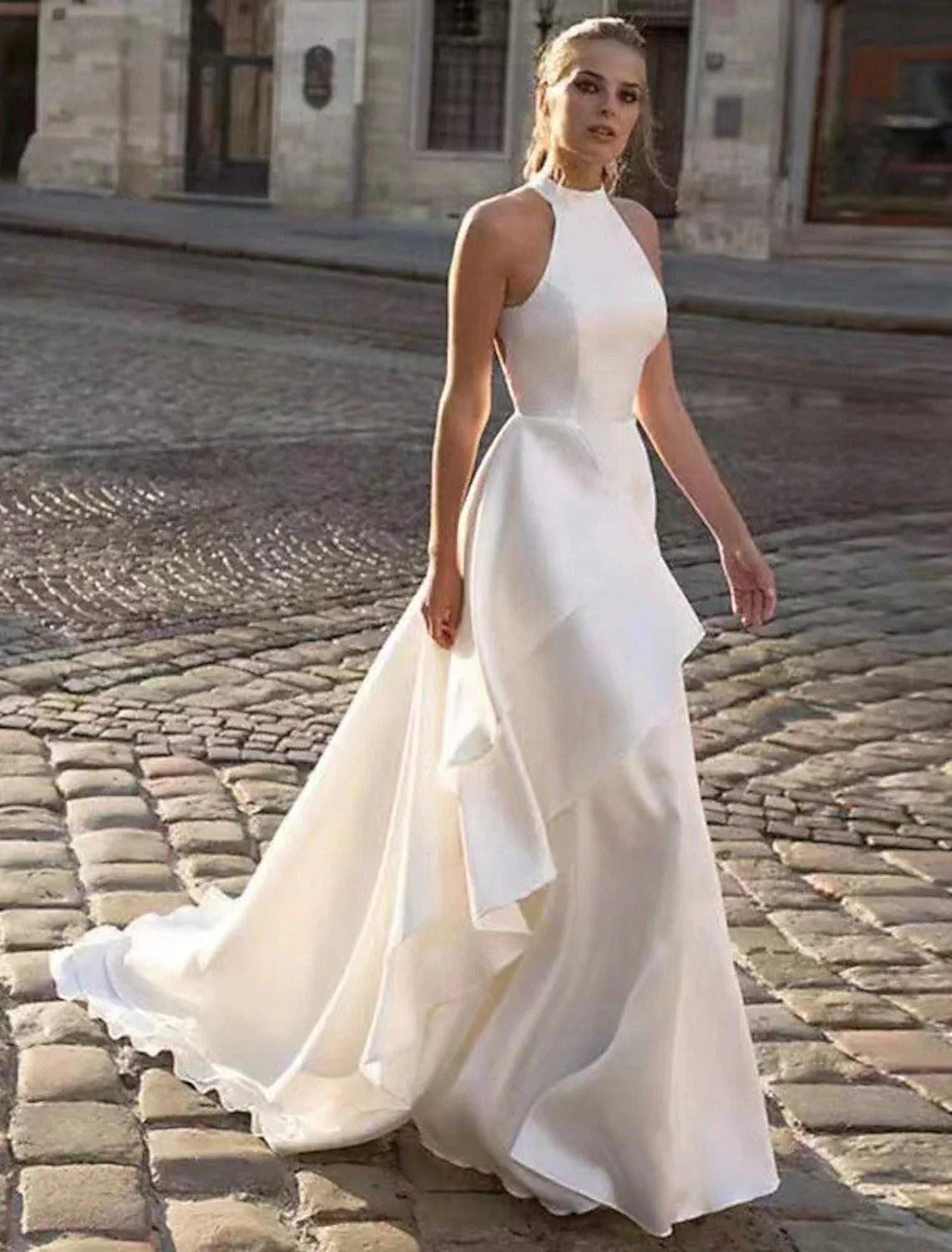 Reception Open Back Casual Wedding Dresses A-Line Halter Sleeveless Court Train Satin Bridal Gowns With