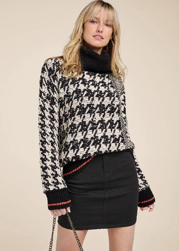 Chunky Knit Hounds Tooth Turtleneck Sweater - Black Multi