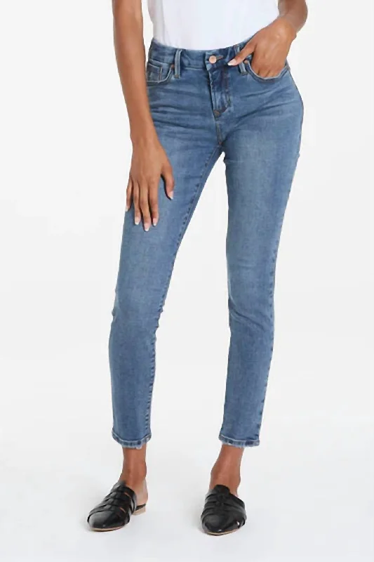 Gisele Mid Rise Skinny Jean In Atmore