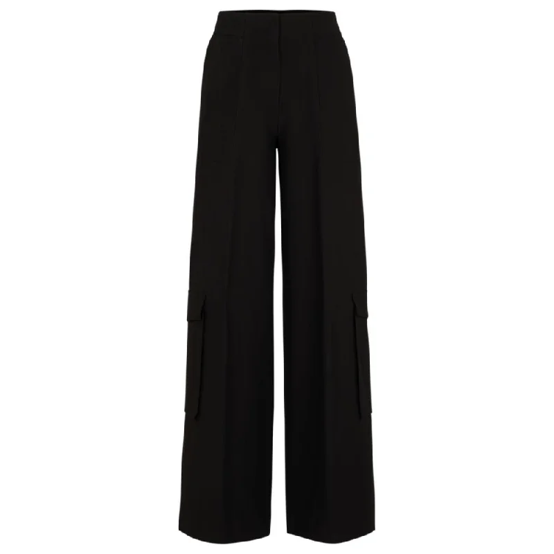 Regular-fit cargo trousers with wide leg