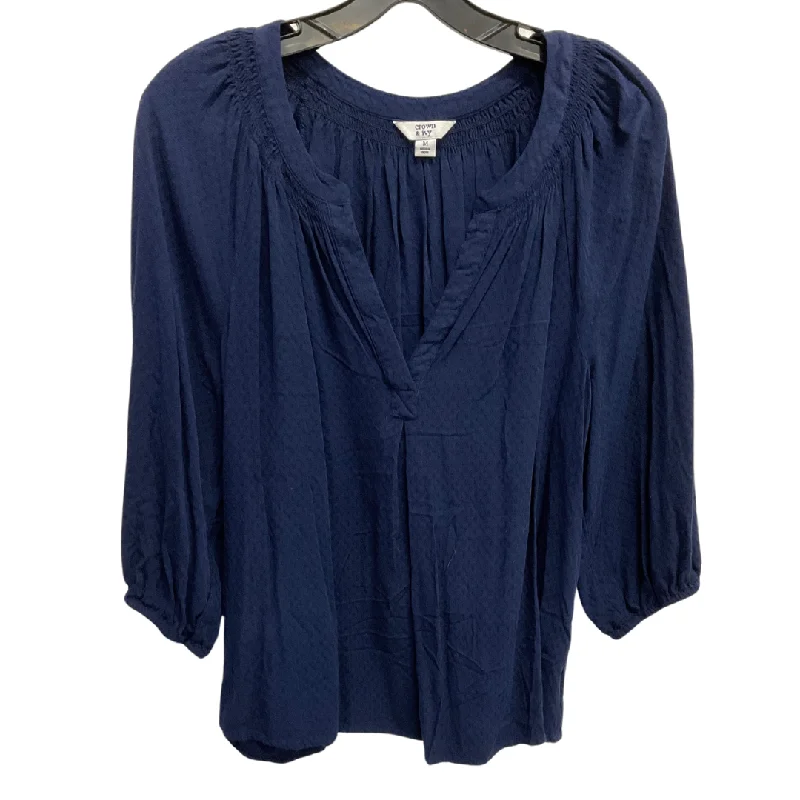 Top Long Sleeve By Crown And Ivy In Navy, Size: M